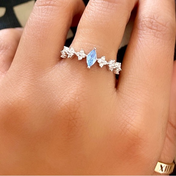 925 Sterling Silver Diamond Topaz  Ring - Picture 5 of 8